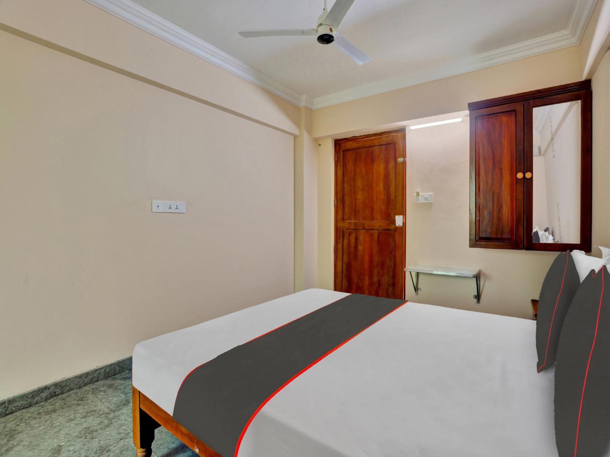 Family Castle Hotel Thiruvananthapuram Exterior foto